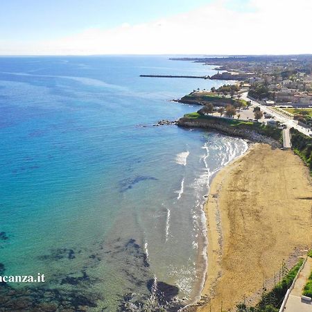 Luci Apartment Sea Beach أفولا المظهر الخارجي الصورة