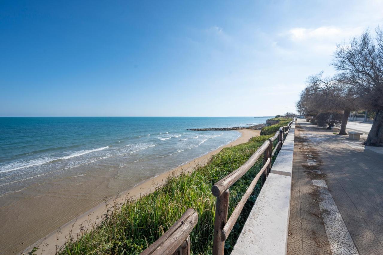 Luci Apartment Sea Beach أفولا المظهر الخارجي الصورة