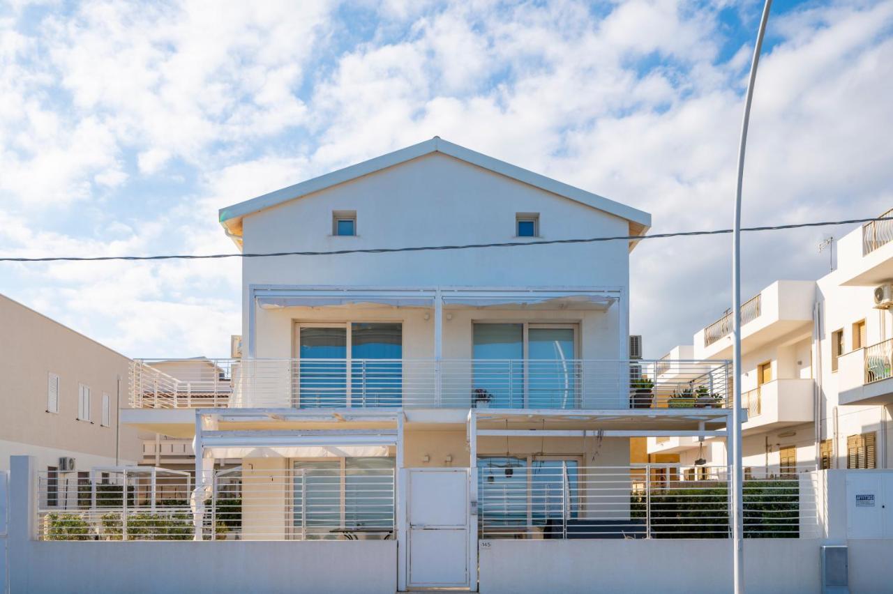 Luci Apartment Sea Beach أفولا المظهر الخارجي الصورة
