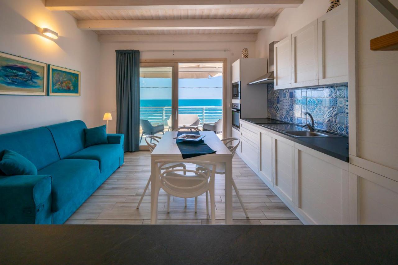Luci Apartment Sea Beach أفولا المظهر الخارجي الصورة